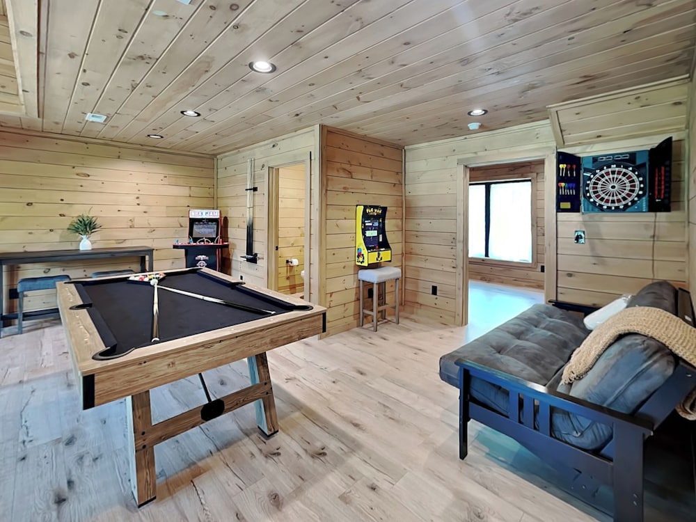 Smoky Ridge Sanctuary by Jackson Mountain Rentals