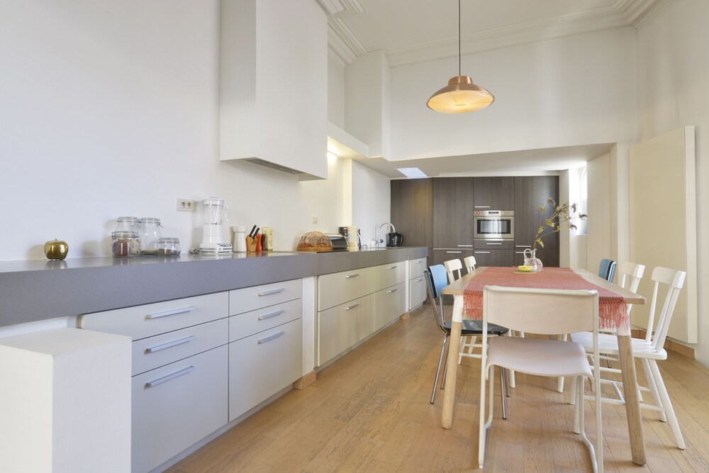 Zurenborg Area Apartments