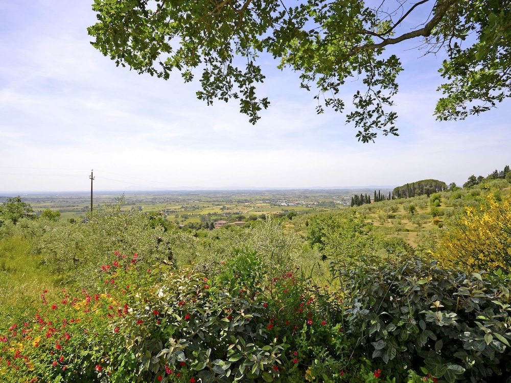 Luxurious Home in Cortona
