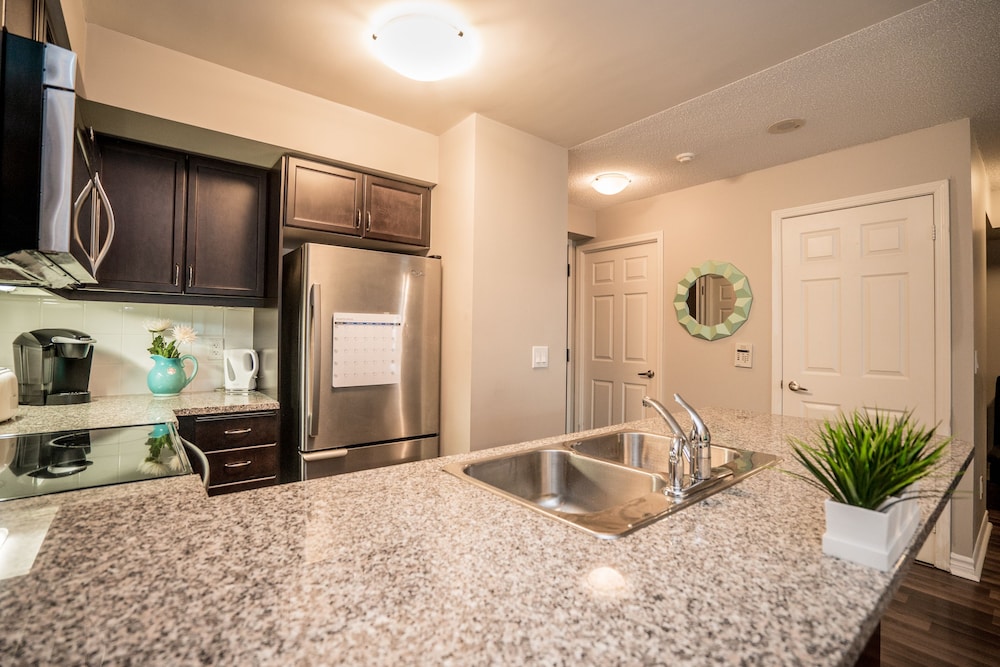 Aaira Suites Grand Trunk - Image 5