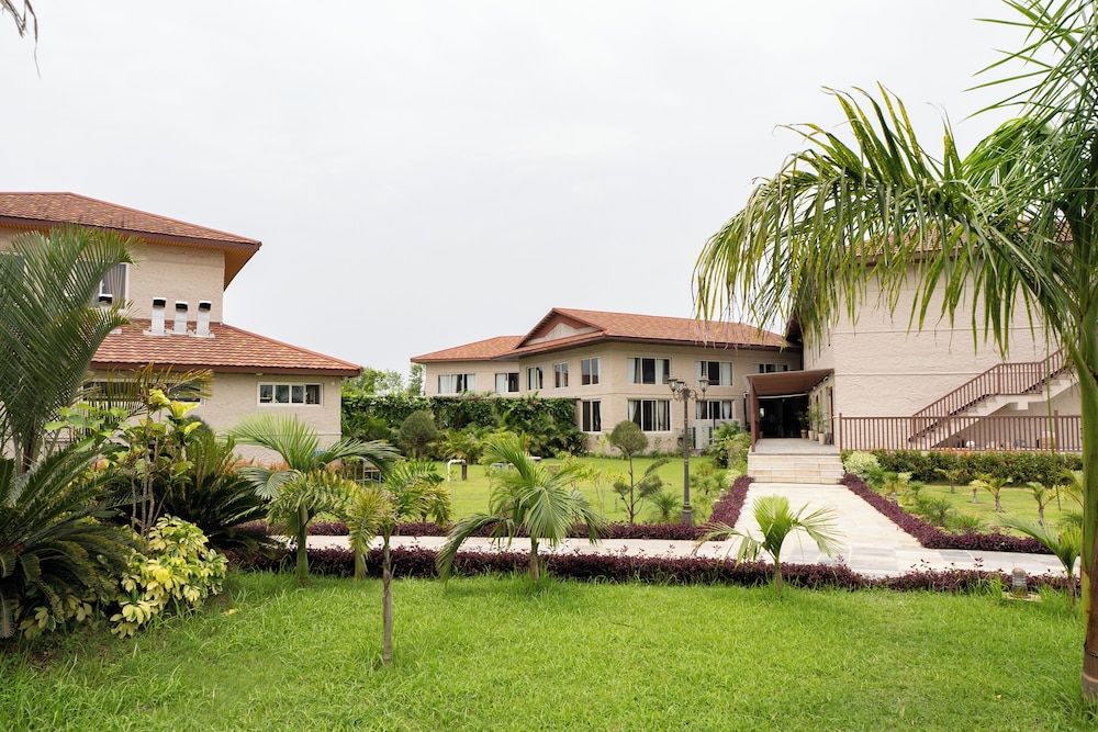 River Bank Jungle Resort view 4
