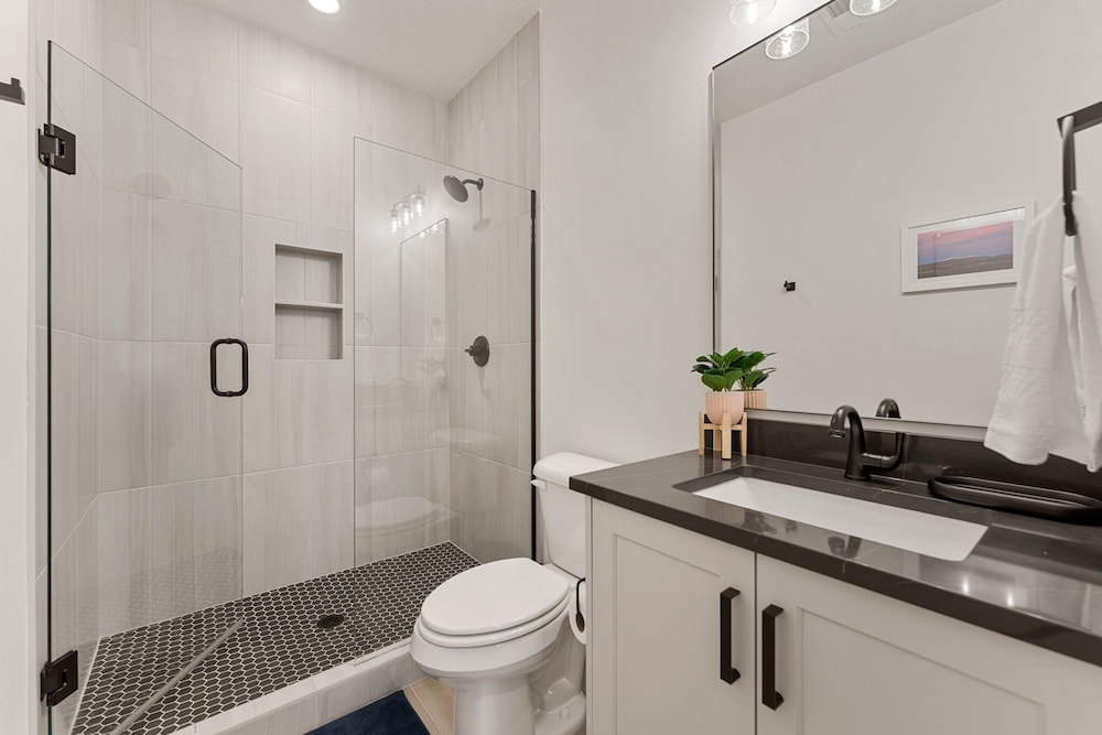 Adventure Central At Desert Color 6 Bedroom Townhouse