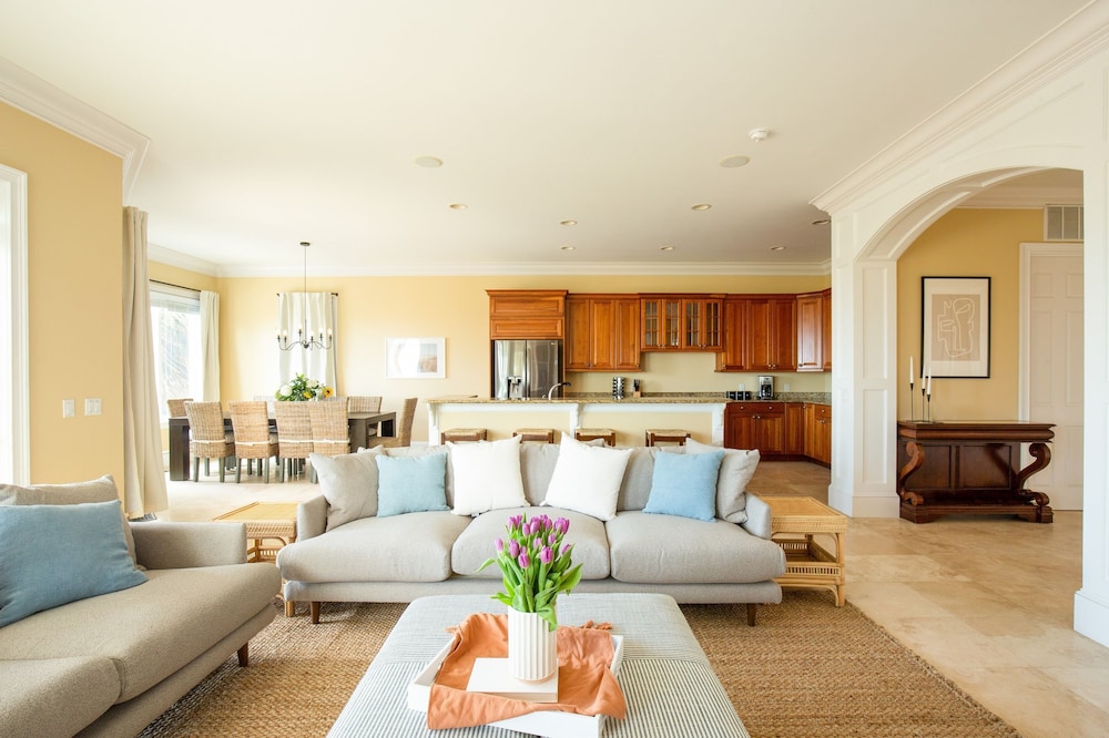 Lido by Avantstay Oceanfront Home w Pool Hot Tub Game Room Gorgeous Views