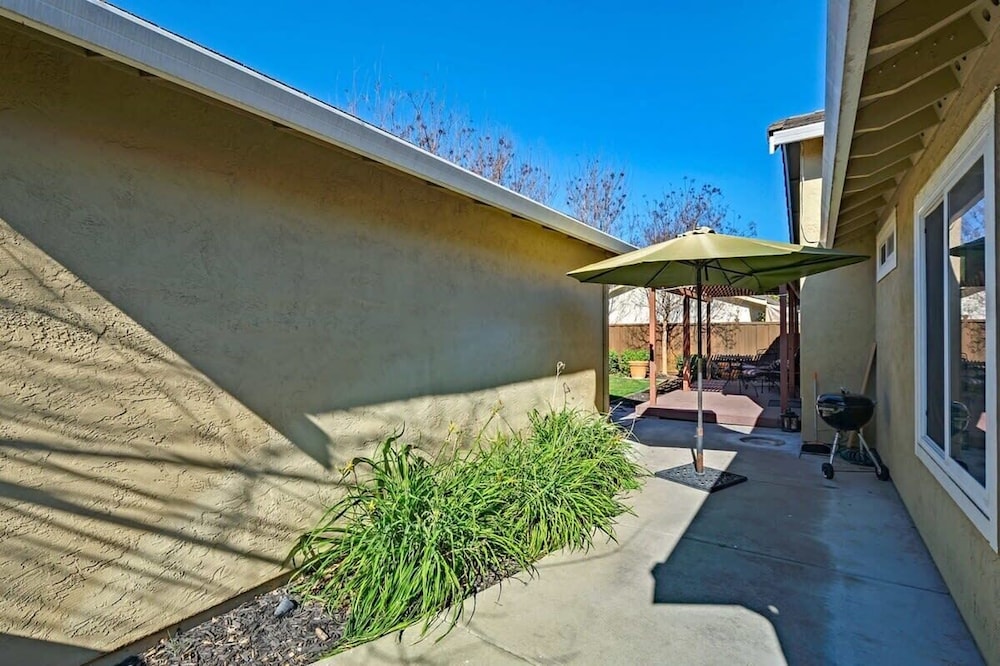 @ Marbella Lane - 4BR Home Away From Home Ldry