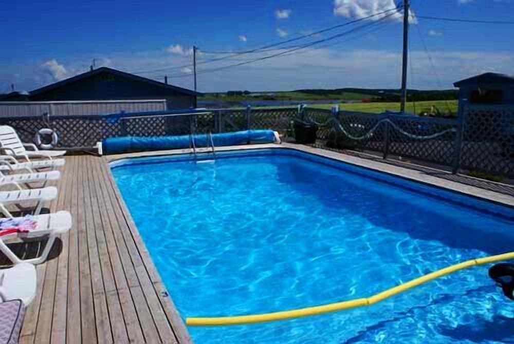 Blue Crest Cottages