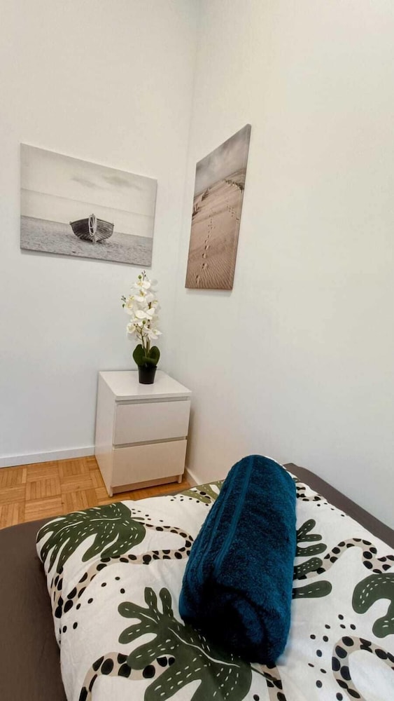 Comfy 4BR Apt Ideal for Groups Families