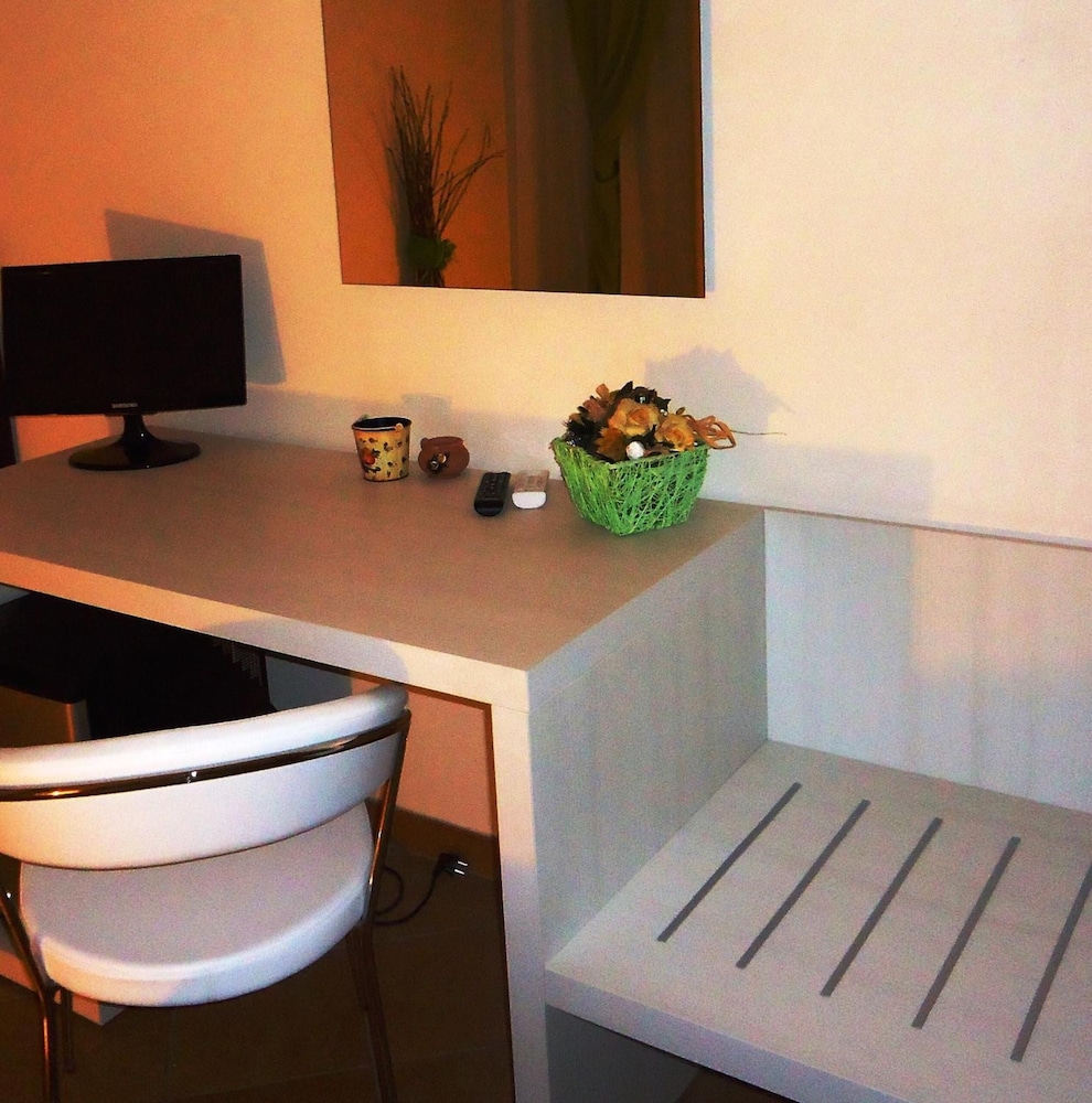 Photo 8