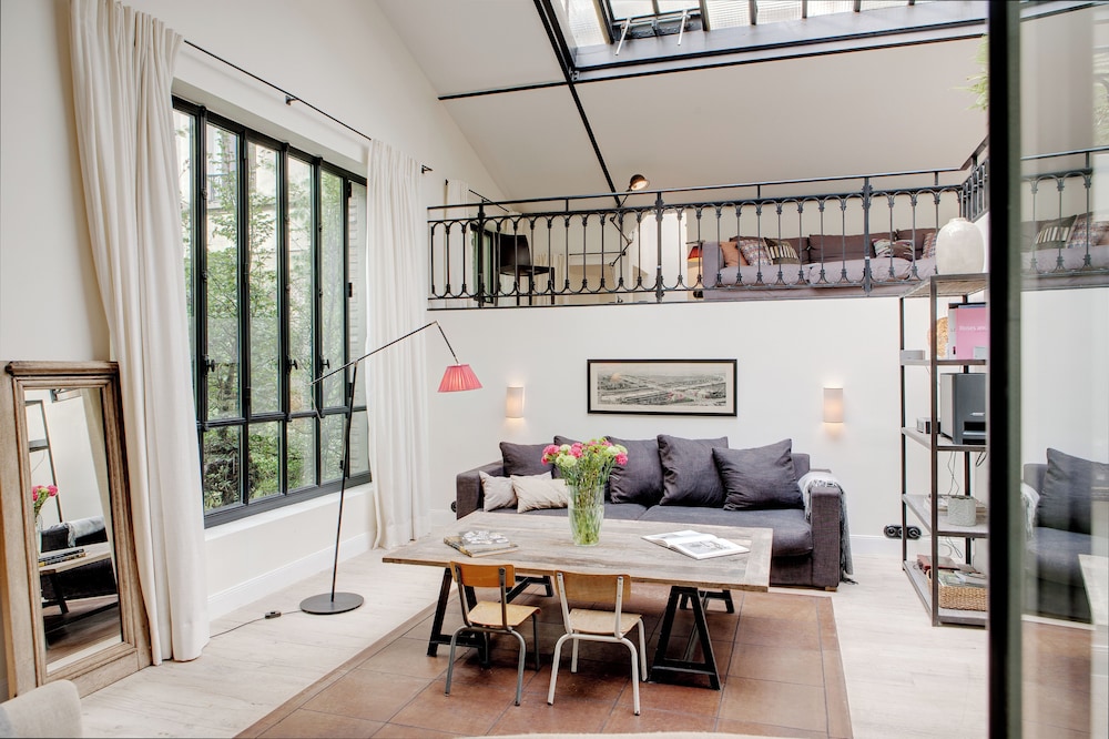 Paris Green House Residence