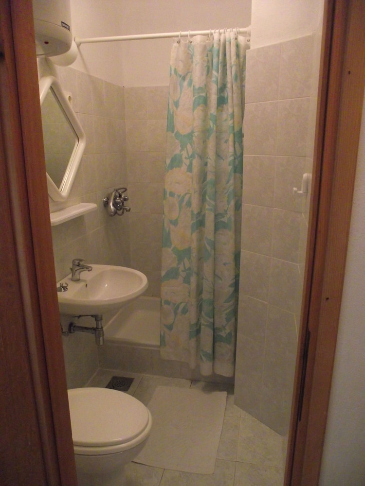 Photo 37
