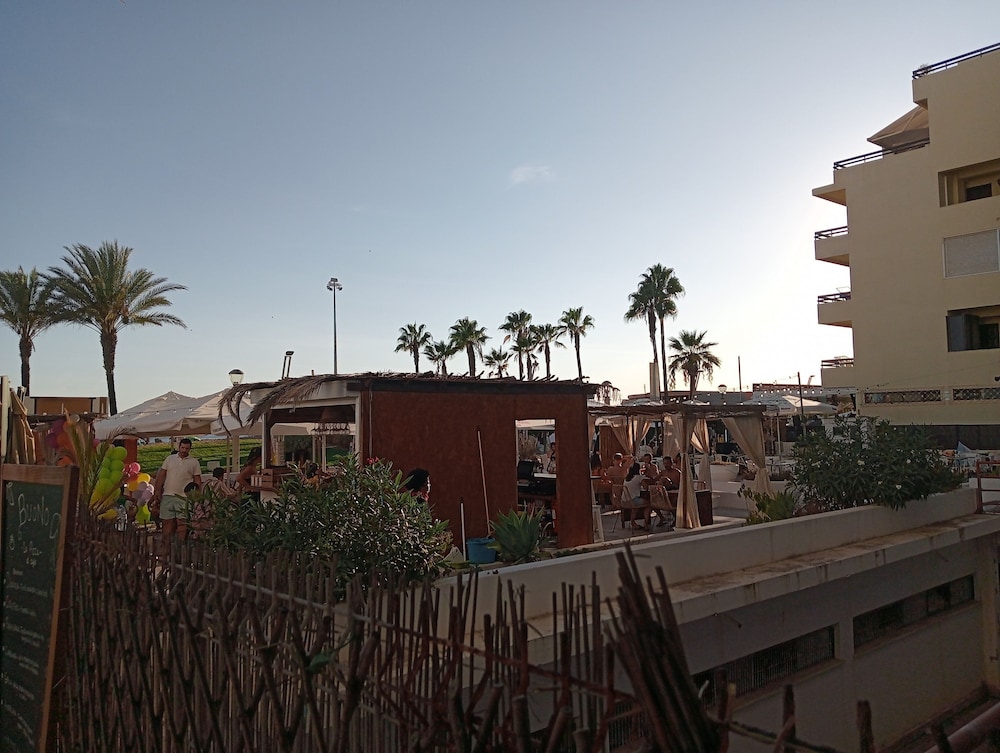 Front Beach Quarteira Ground Floor Girassol Studio