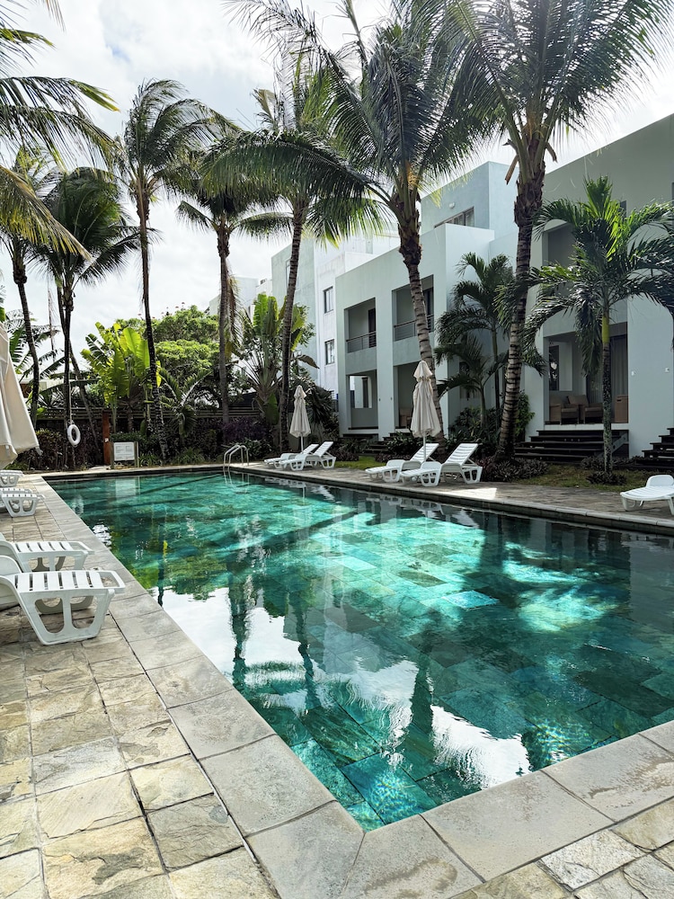 La Residence with LOV