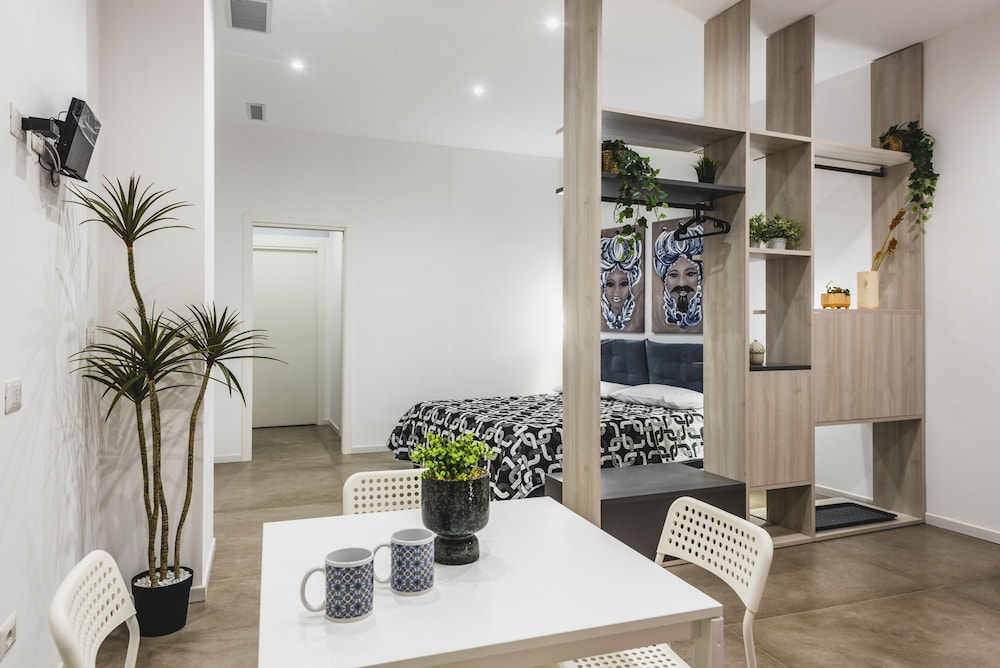 Taormina Center Studio by Wonderful Italy