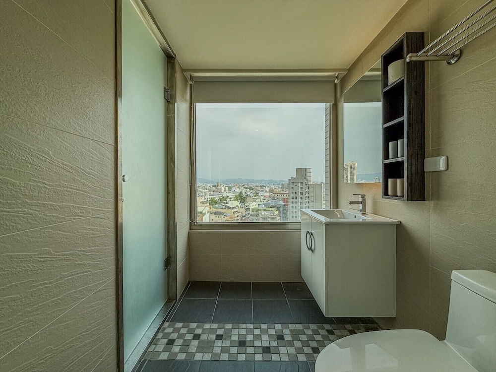 ElEnce Hotel