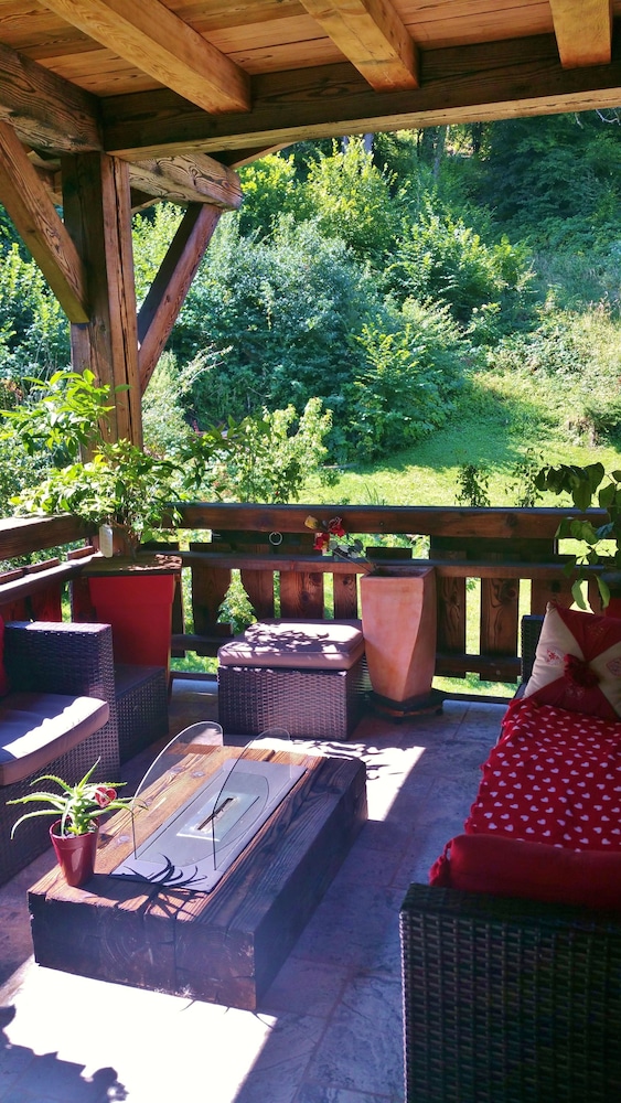 Chambres d'Hôtes Chalet De La Source