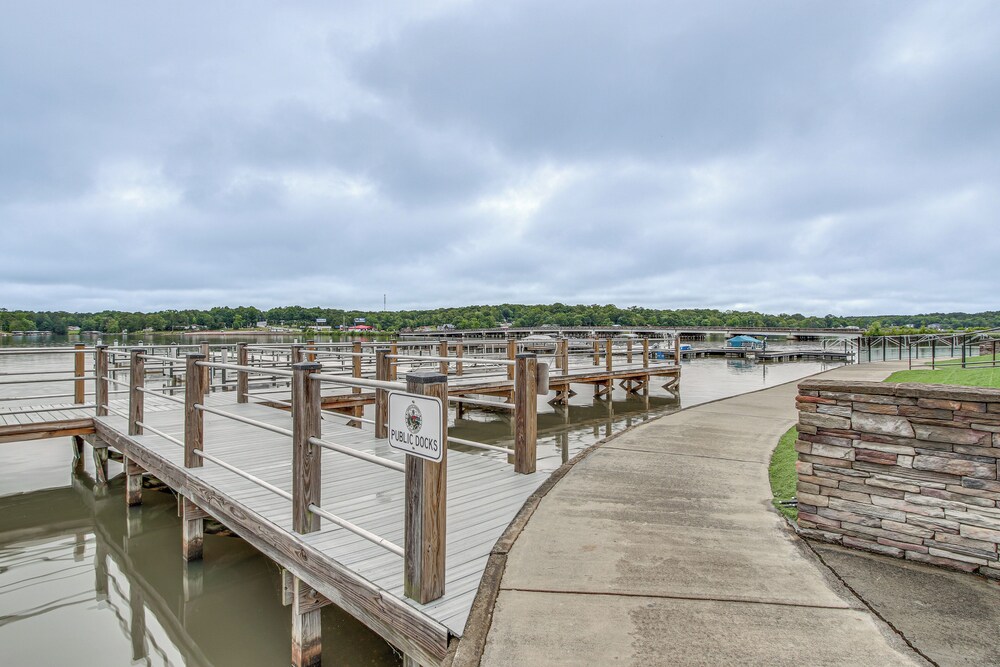 Dock Access: Pet-friendly Lake Greenwood Gem!