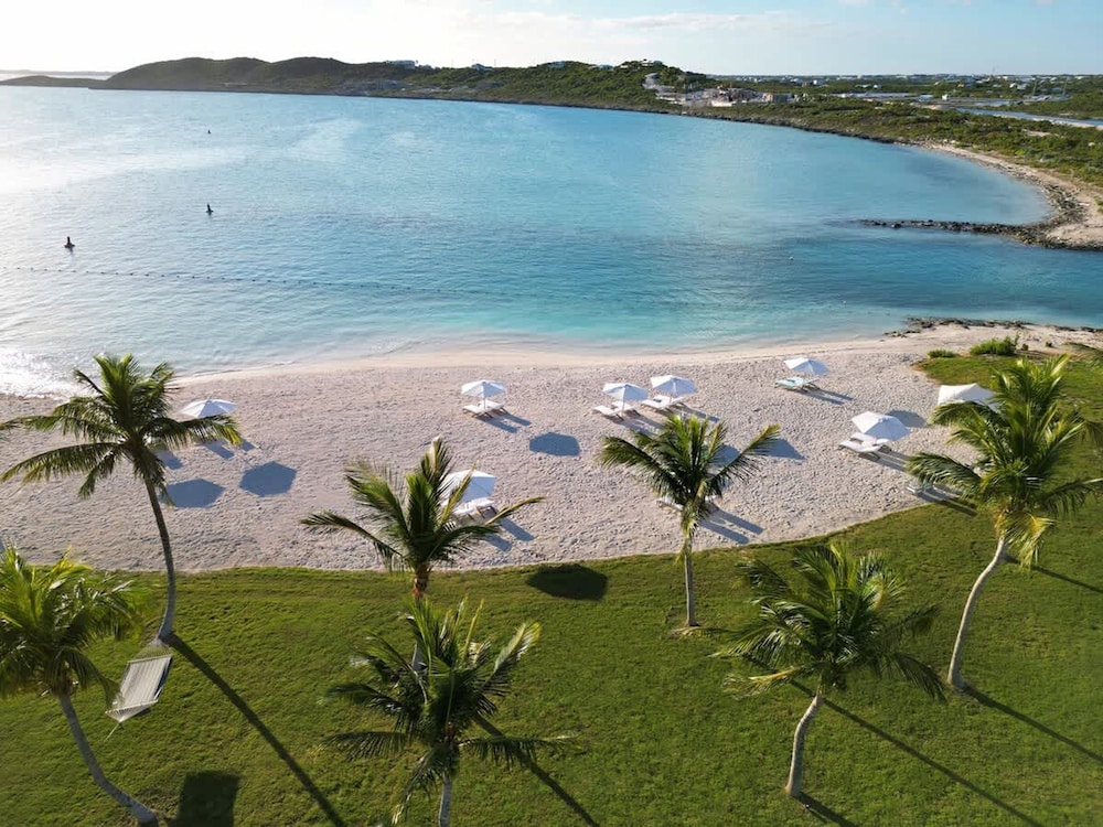 Oceanfront Luxury Villa Infinity Plunge Pools