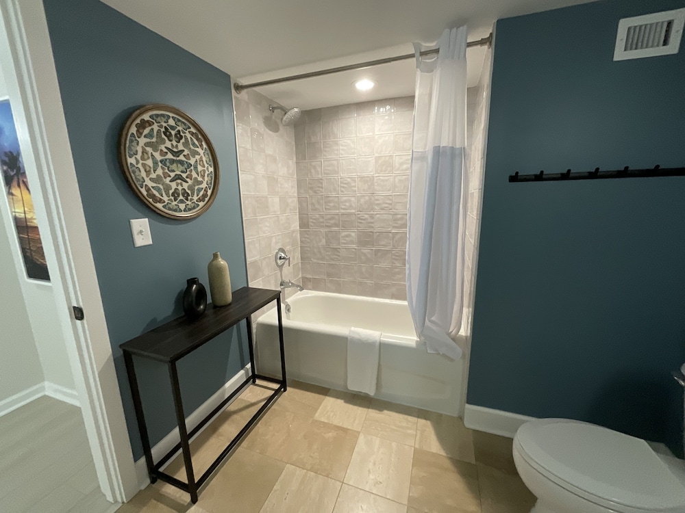 504 Brighton 2 Bedroom Condo