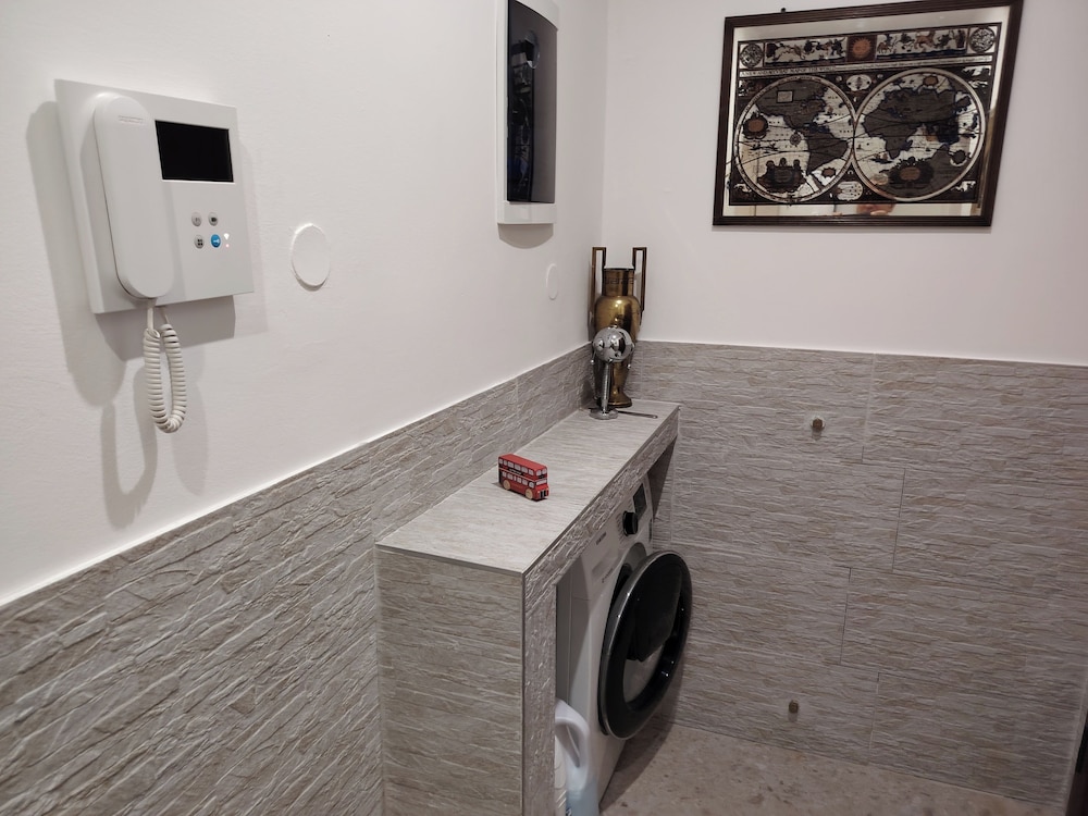 Olgas Luxury Apartment With 4 Bedrooms