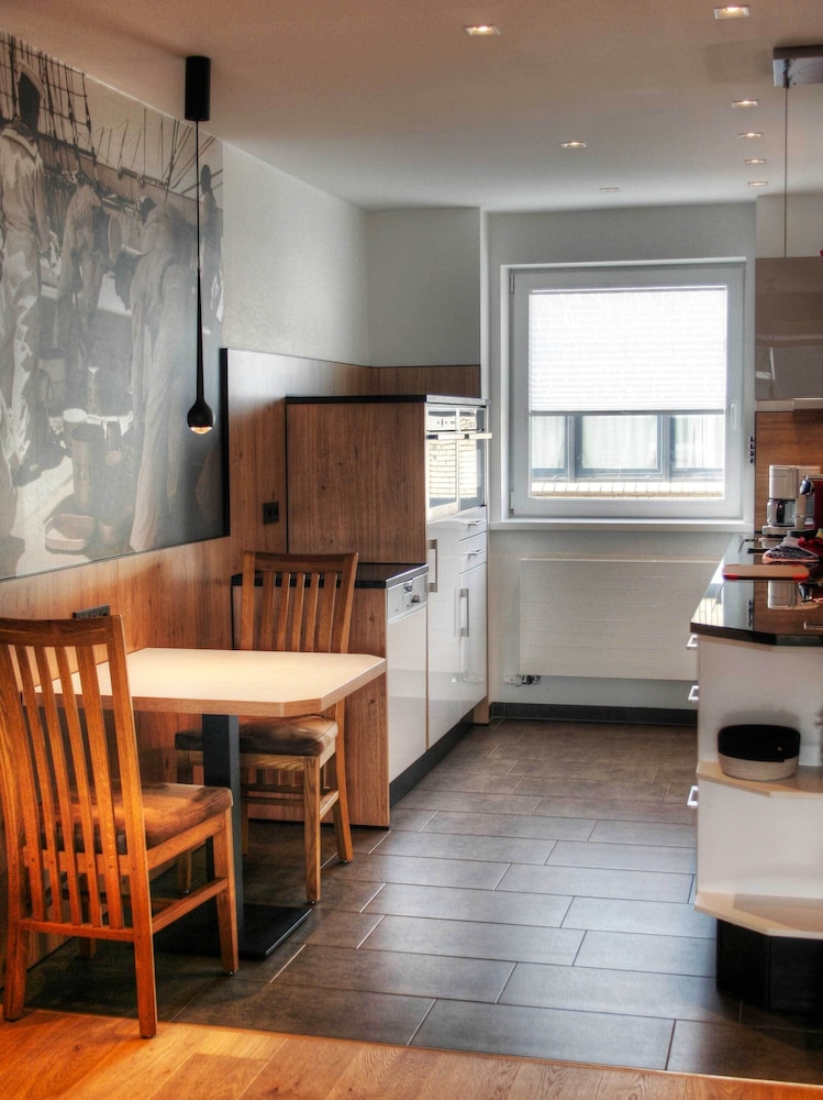 ney.land apartments
