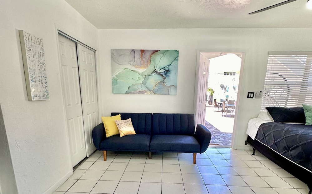 Southwinds 5 for 5 Guests -near the Beach