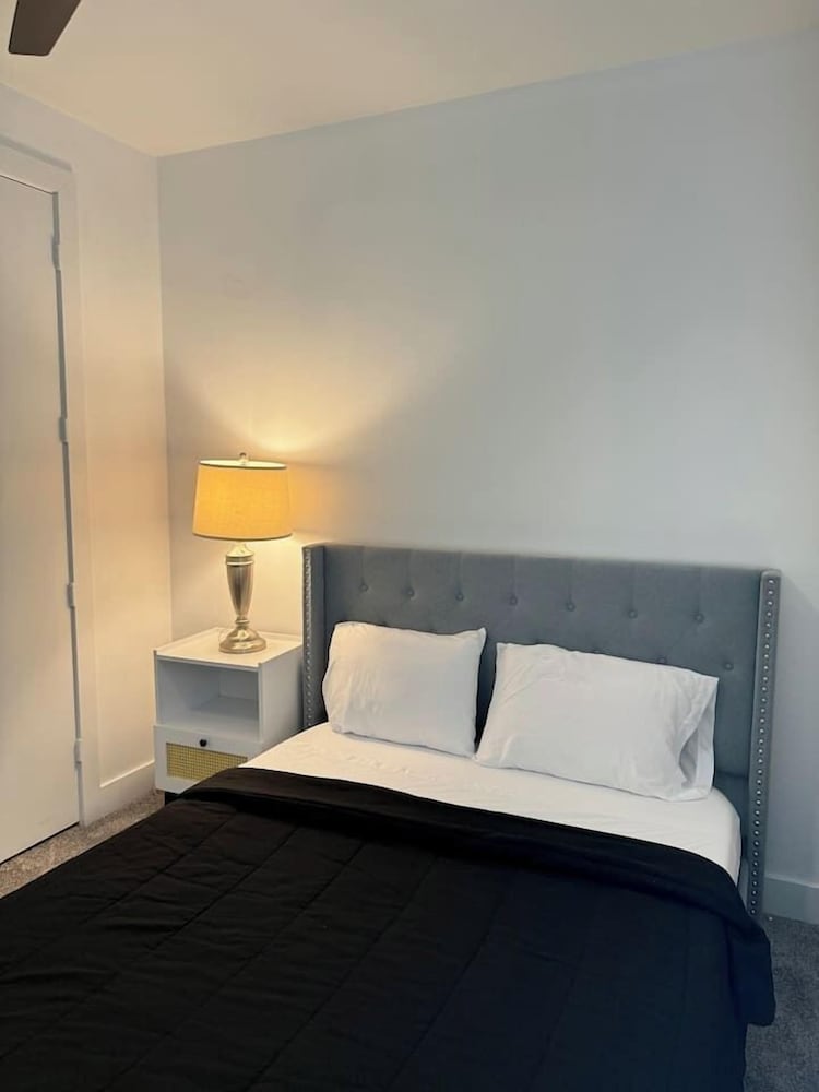 Mansfield Room 3