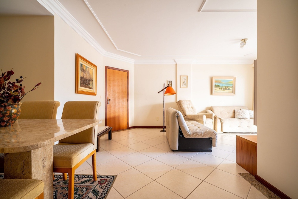Sea View Apartm. 130m From the Beach in BC Esa901