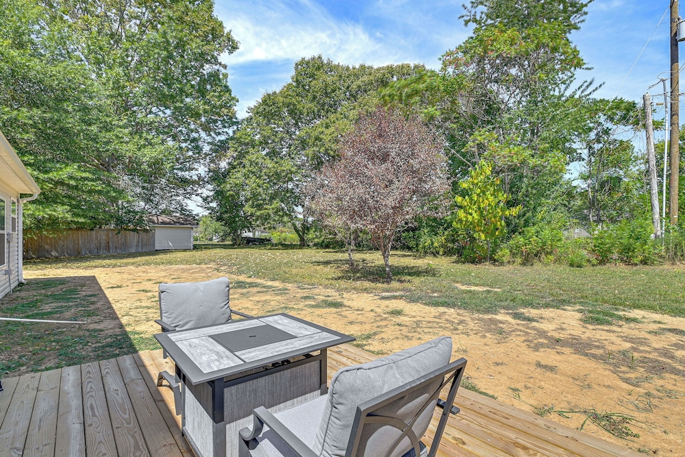 2 Mi to Marina & Lake Cumberland! Newly Built Home