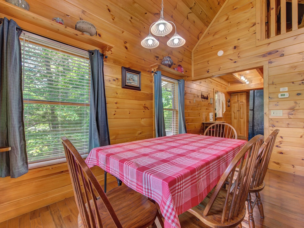 Macys Hideaway by Jackson Mountain Rentals