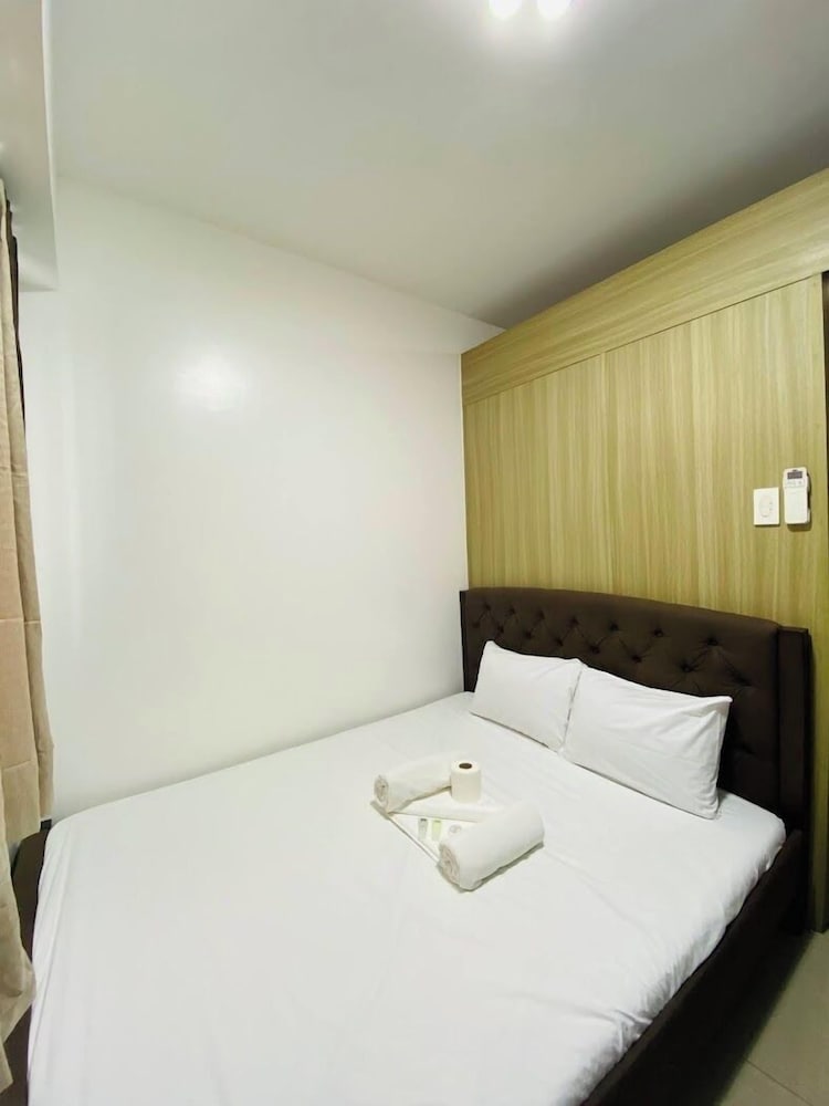 Shore 1 Tower D1 Unit 1106