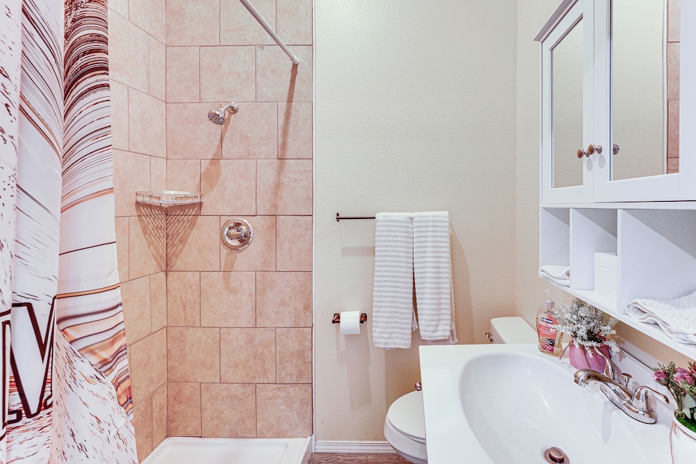 Family Home w/ On-site Waterfall & Pond in Fulton!