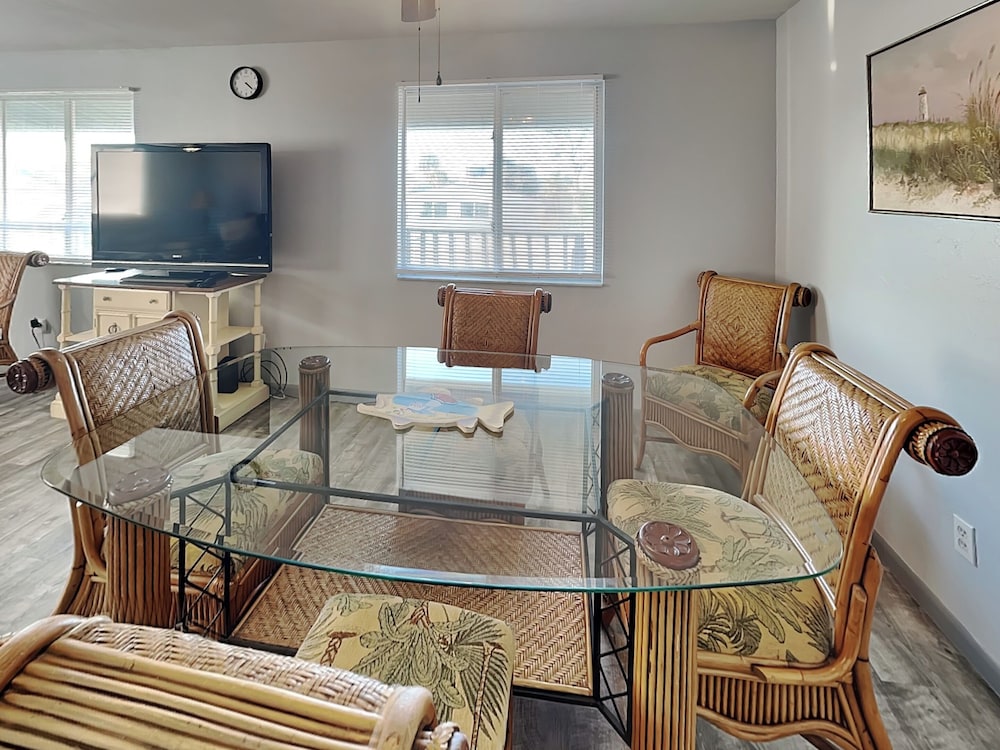 Palm View by Distinctive Beach Rentals
