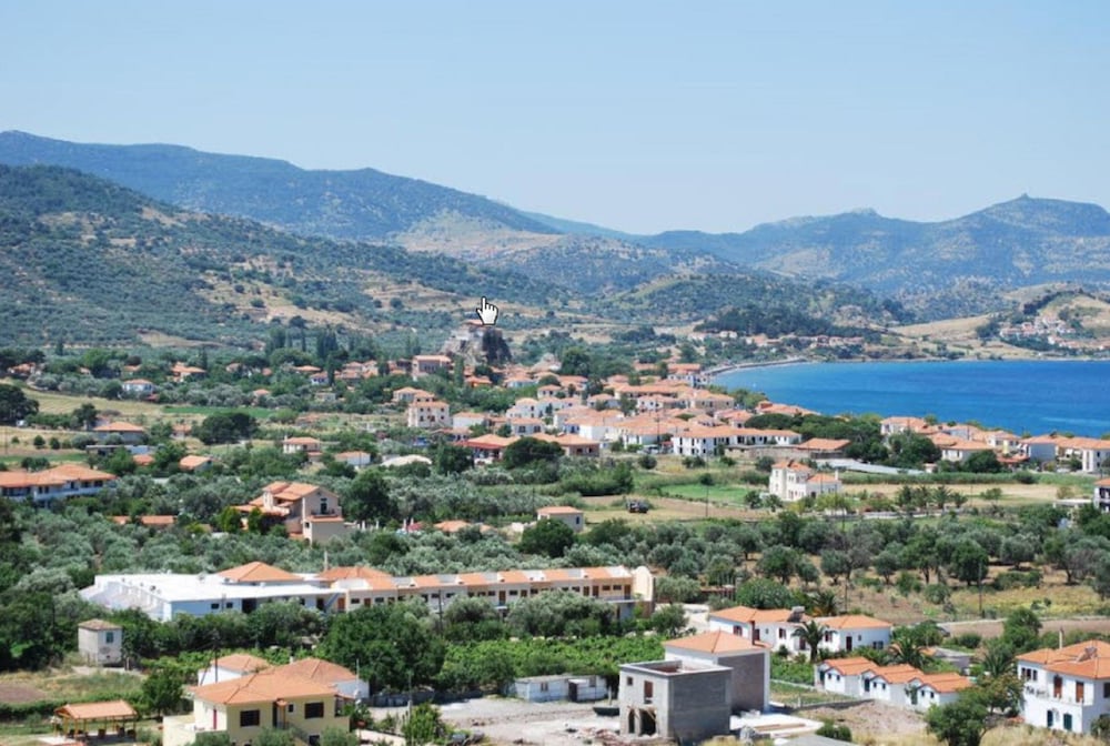 Troyan Hill Apartments
