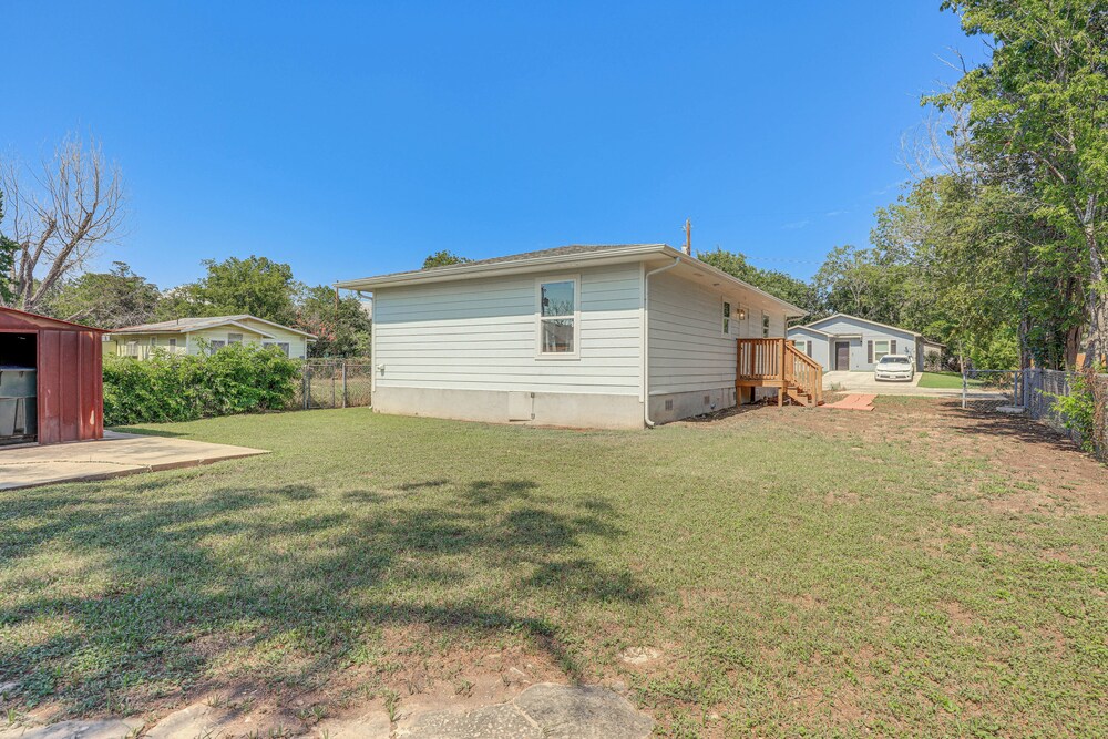 Modern Seguin Home: Steps to Trails & Park West!, photo 9