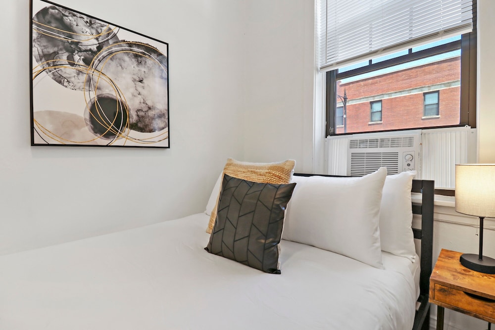 Stylish 2BR - Clark 2