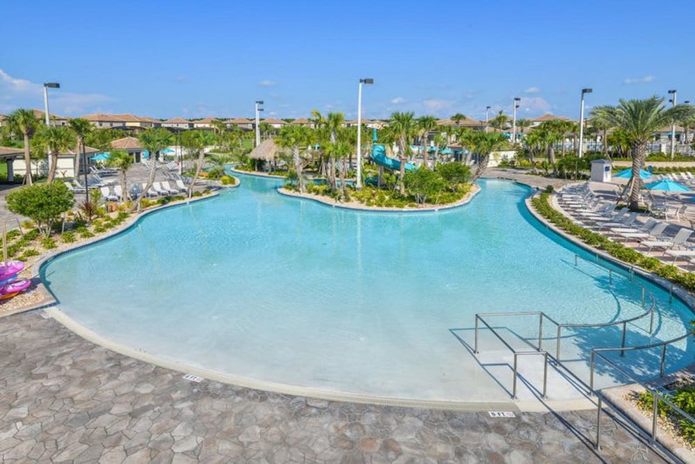 No Stairs 2BR Apartment at Champions Gate