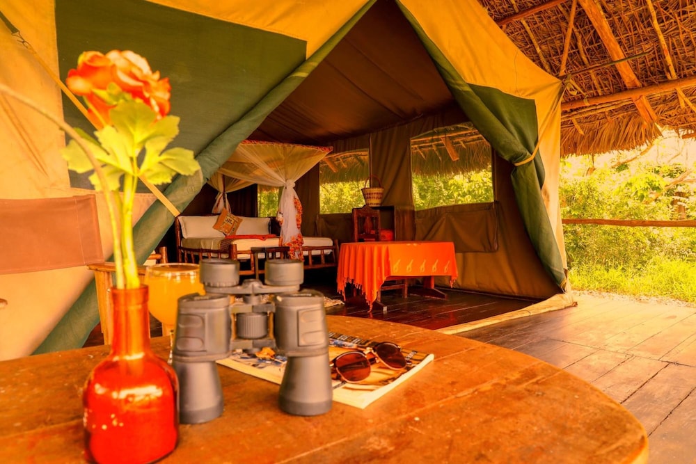 Selous Butembo Tented Lodge Lotus