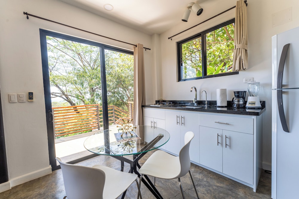 Sea View Paradise Retreat by Sea N' Rent