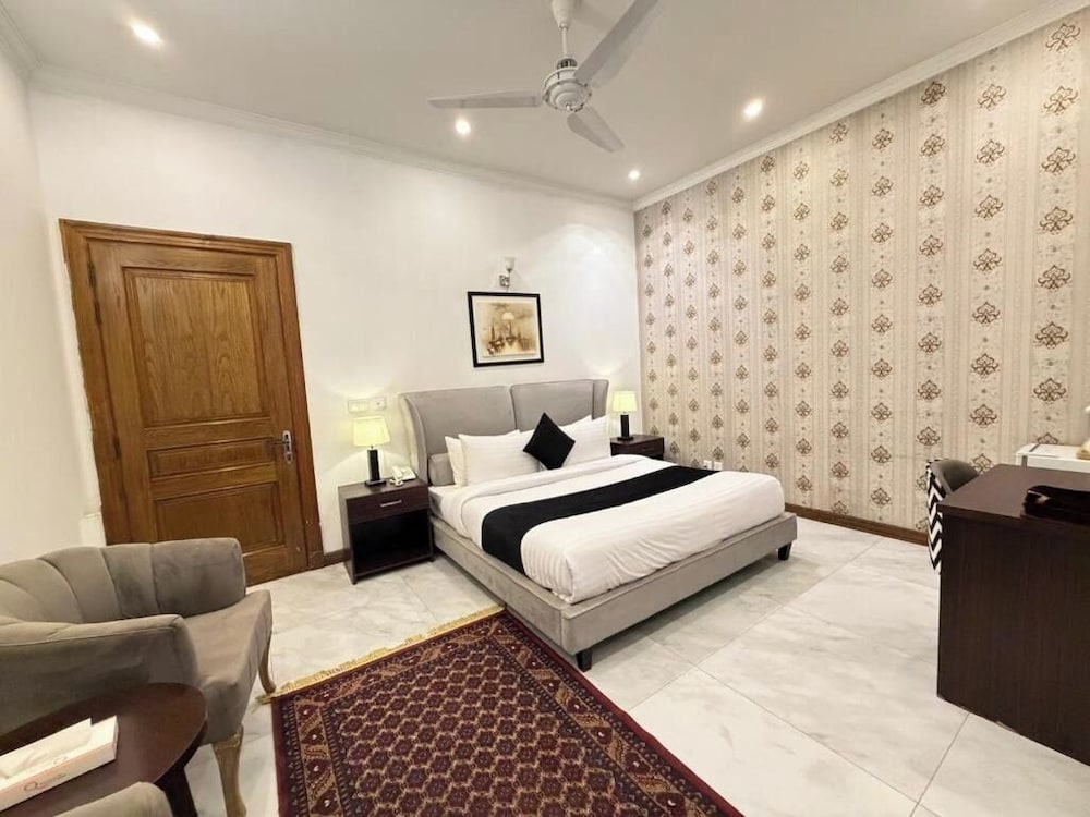 Rhodium Hotel ONE