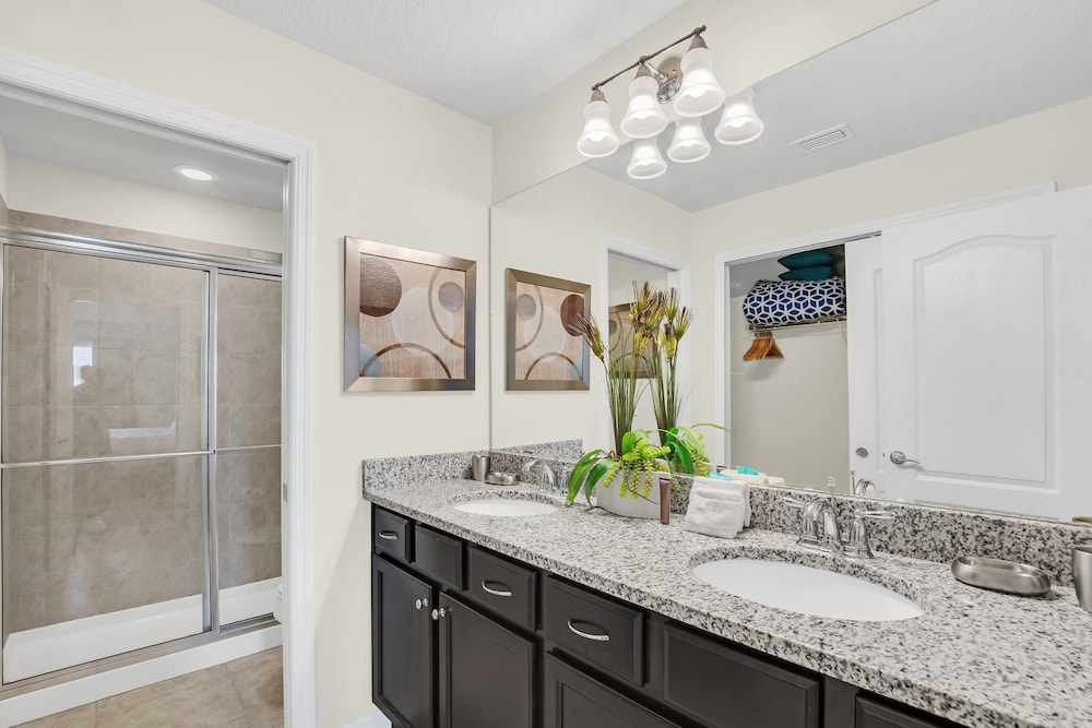 2027 MD - Windsor Westside Tranquil Haven