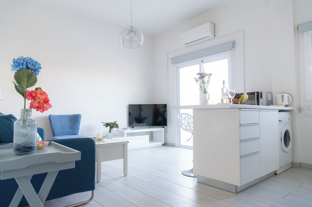 Themis Apartments