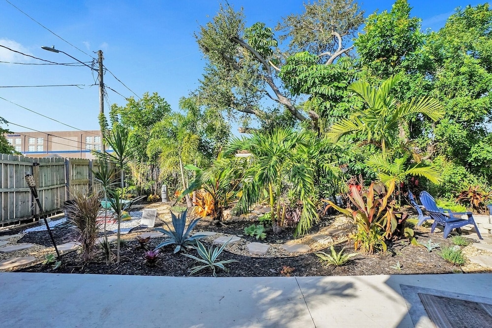 Zen 2br, 7 Min From Beach & Airport, Save Now!