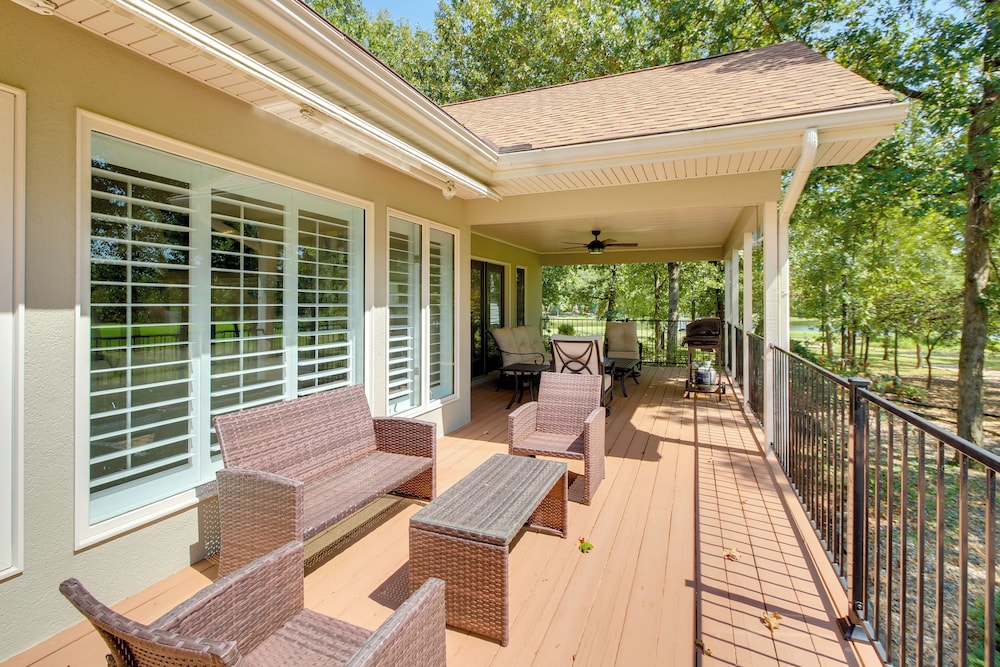 Golf Course View: Elegant Hot Springs Village Home