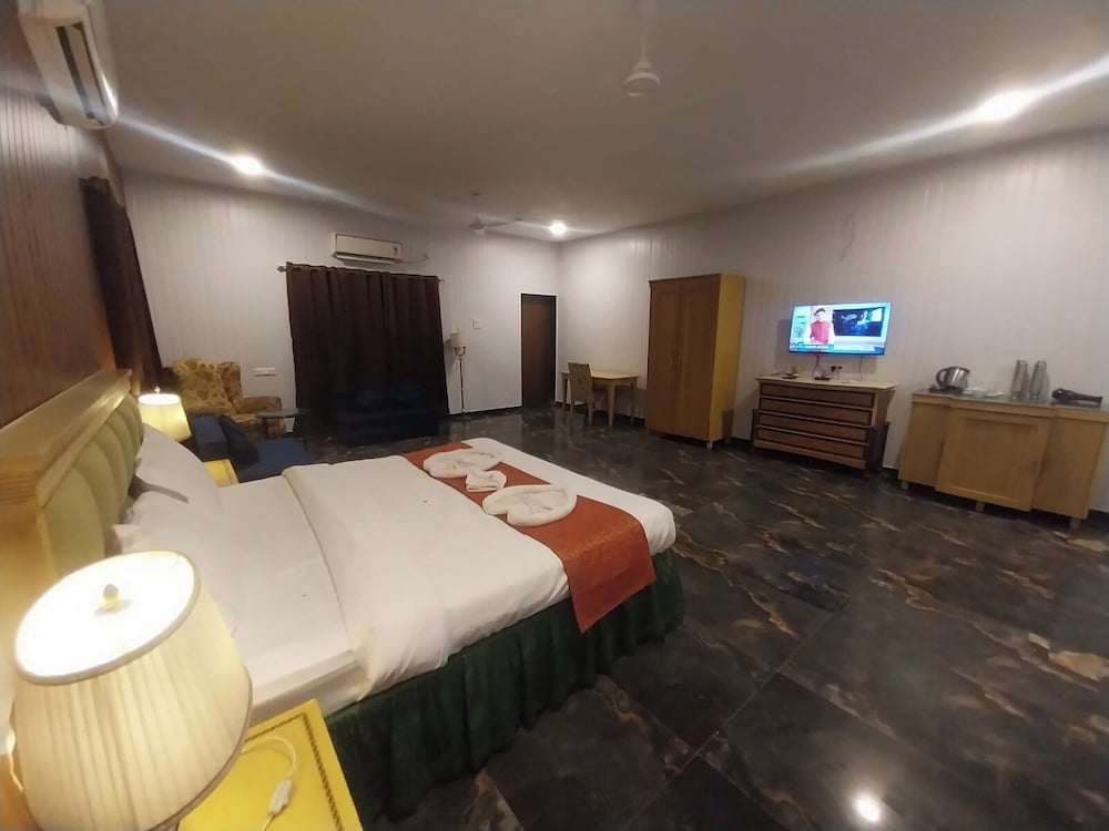Mango Valley Resorts Ganpatipule