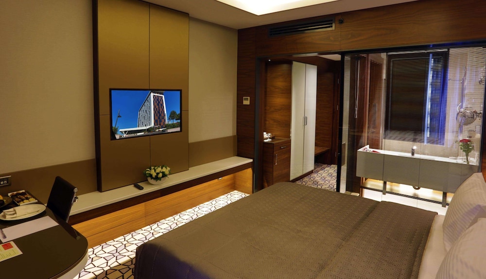 Grand Harilton Hotel - Image 10