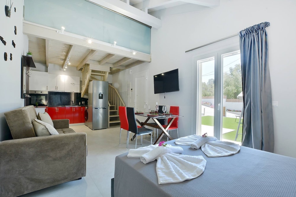 Villa Bratou Aqua in Stroggi view 3