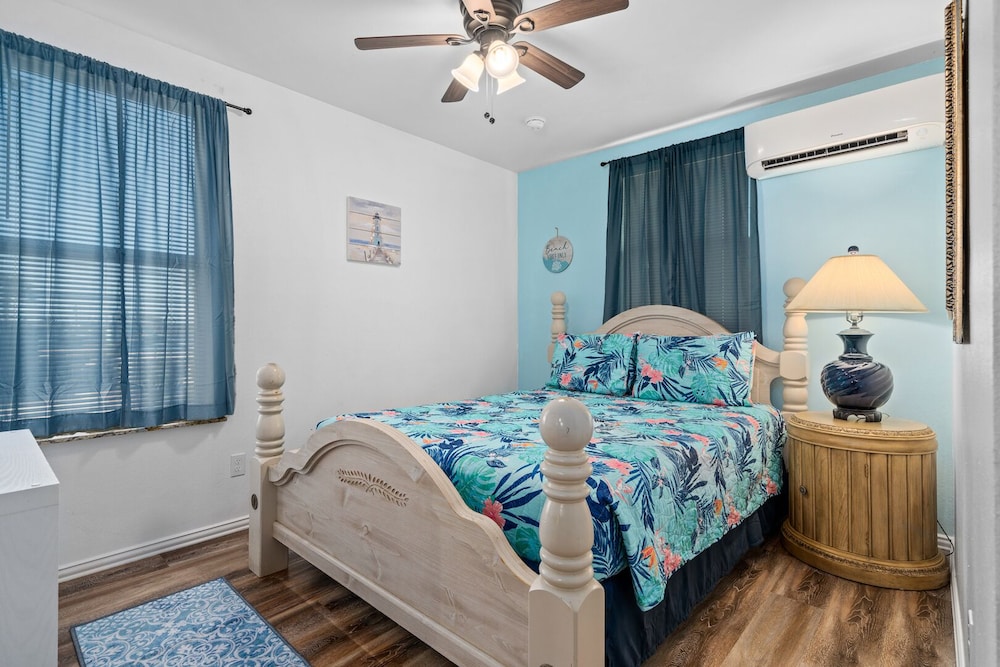 Harbor House Manor view 5