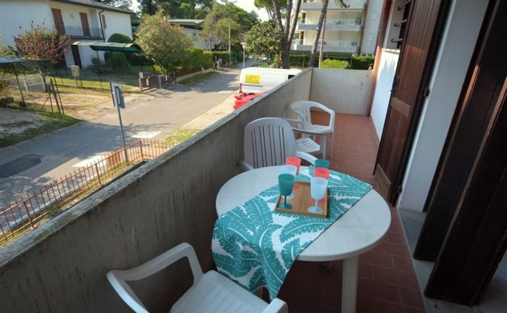 Comfortable Flat With Balcony for 5 Guests in Lignano Sabbiadoro