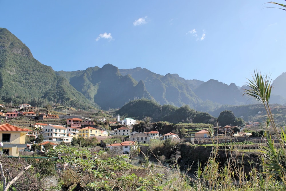 Dinis Country Apartment by Our Madeira