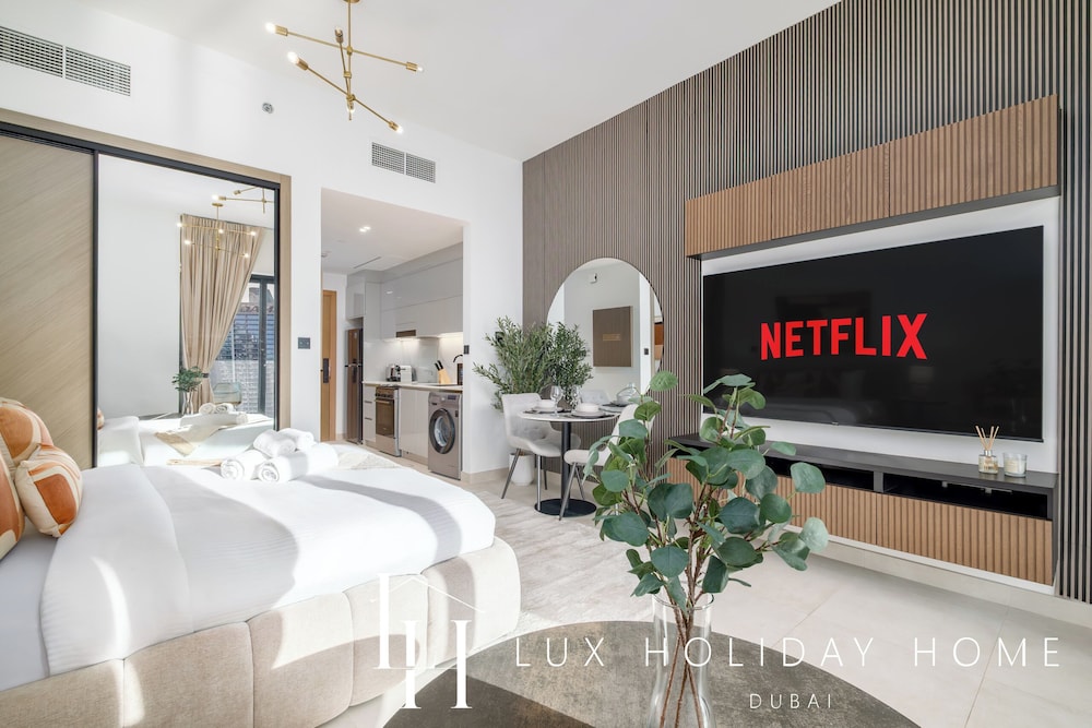 LUX The Modern Binghatti Canal Suite 2