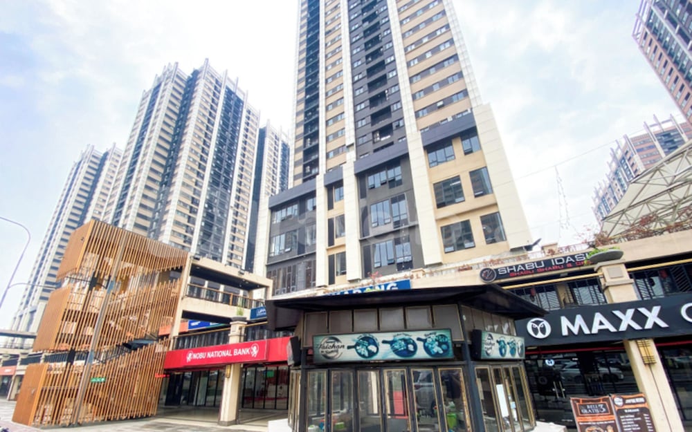 Brand New 1Br With Working Room At Meikarta Apartment